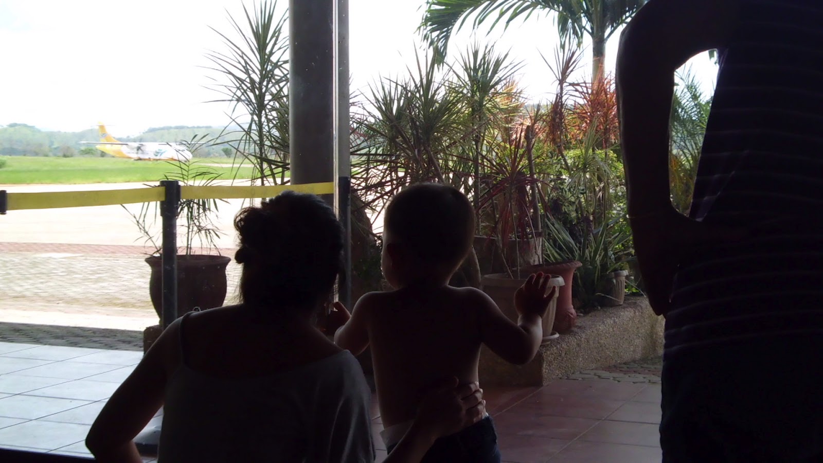 This baby is, literally, an exhibitionist.