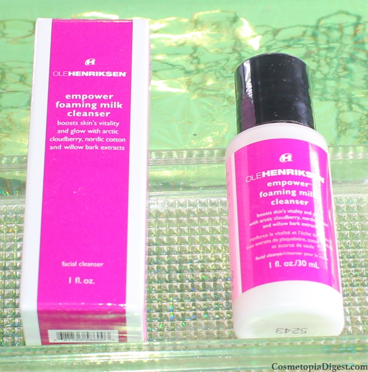 Here is the review and unboxing of the LookFantastic Christmas Beauty Box 2 for November 2015