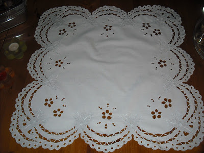 Broderie Richelieu oiseaux en lin début XXème - Linge de maison