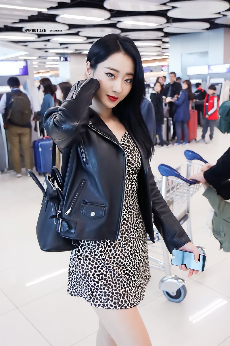 9MUSES' Kyungri Looks Absolutely Stunning In Real Life!! | Daily K Pop News