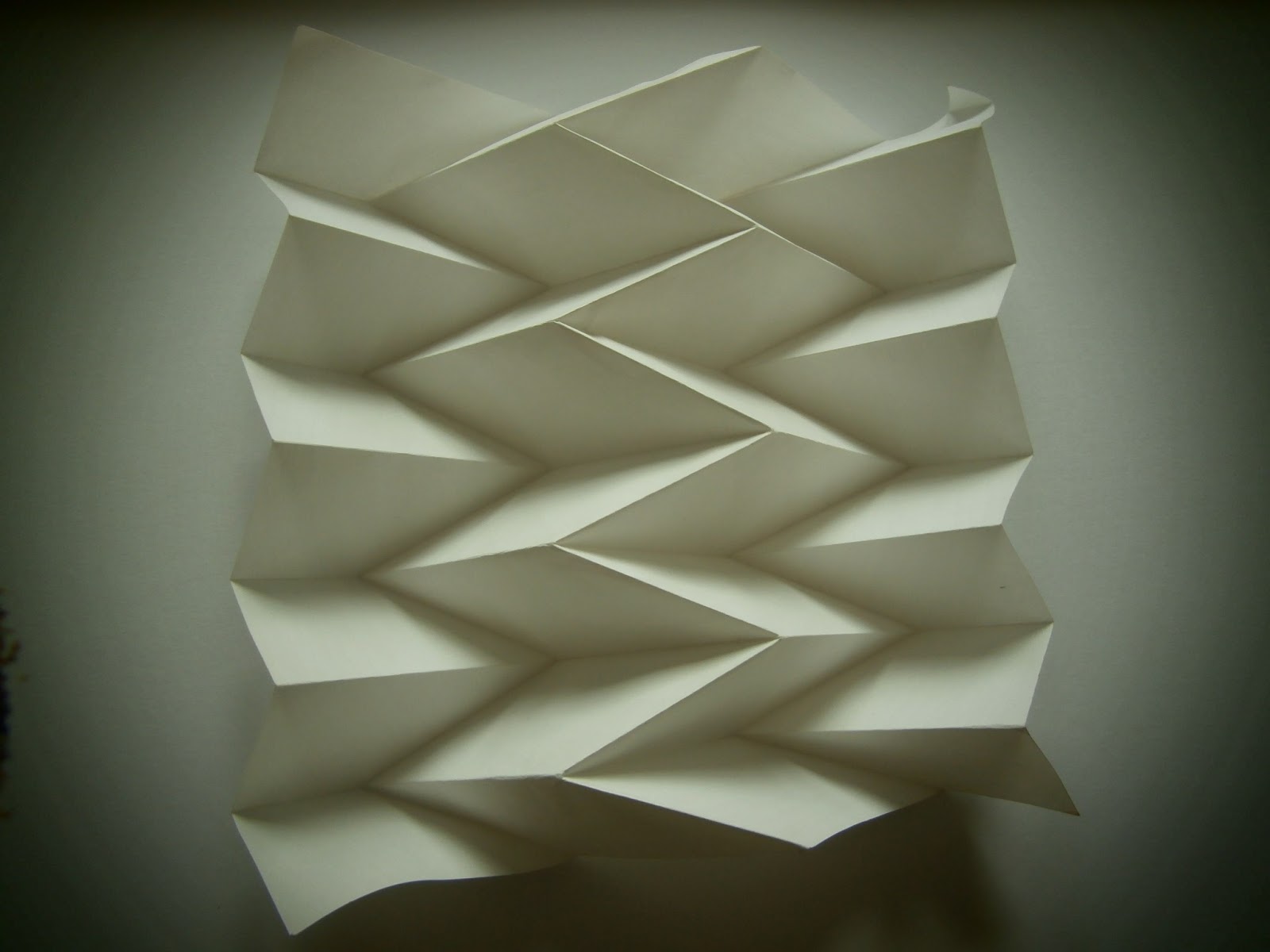 material-manipulation-my-paper-folding