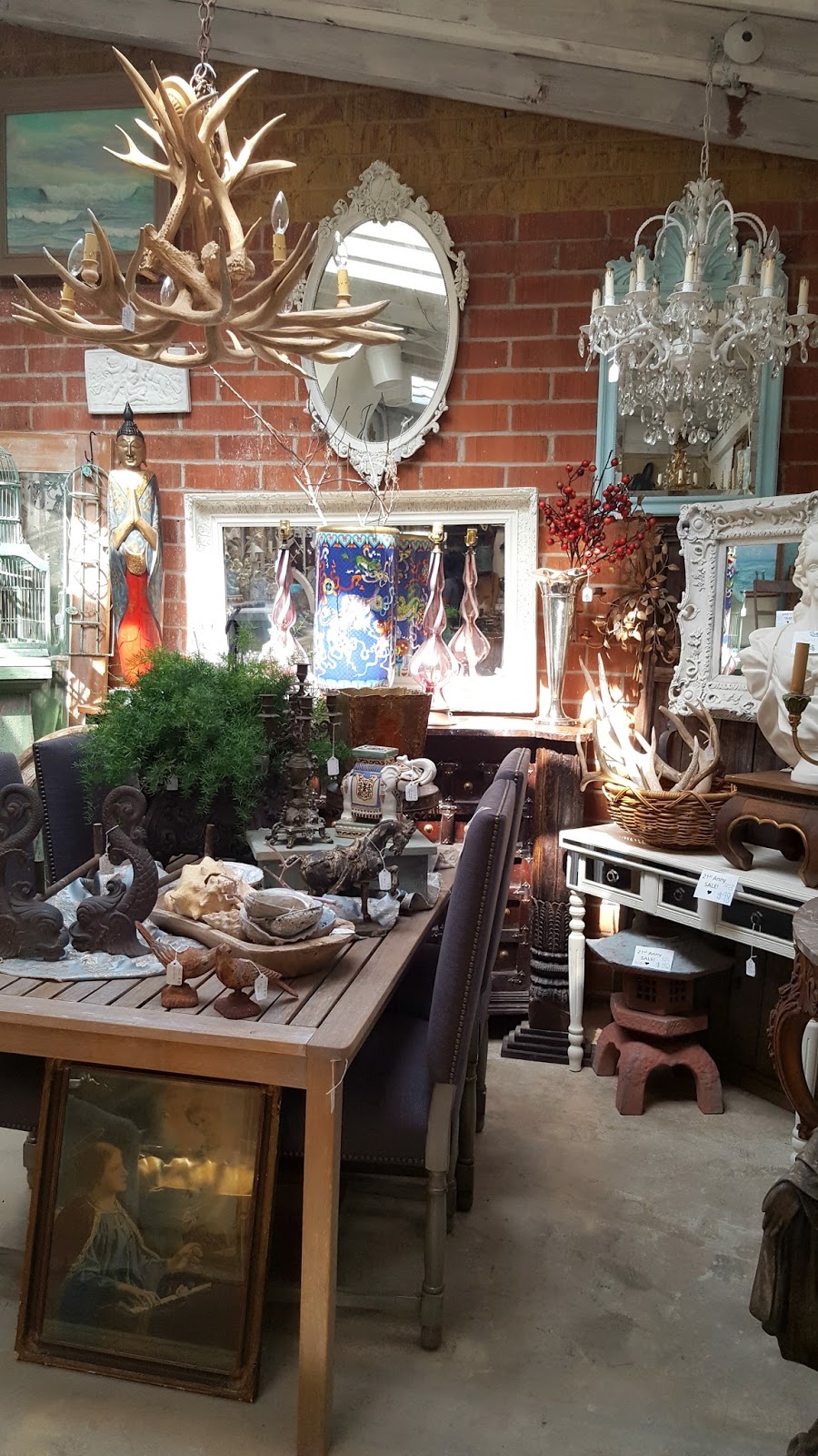 Jennelise Antiques San Diego