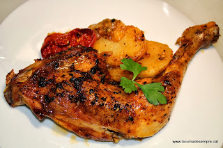 Resultado de imagen de pollastre al forn amb tomaquet i patates
