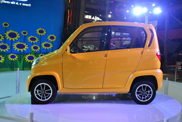 Bajaj re60