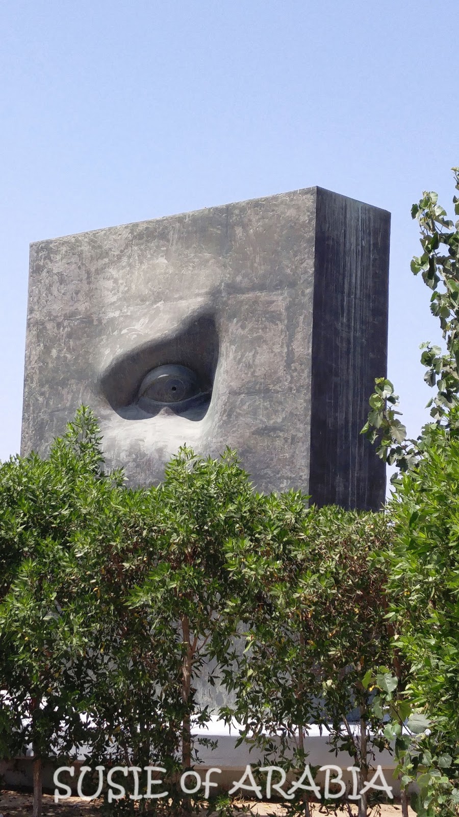 Jeddah Daily Photo Jeddah Sculpture The Eye