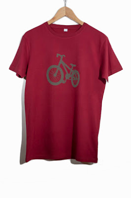 http://quierocamisetass.com/camisetas-hombre/173-camiseta-chico-bike1.html#.UrG9HfTBR-4