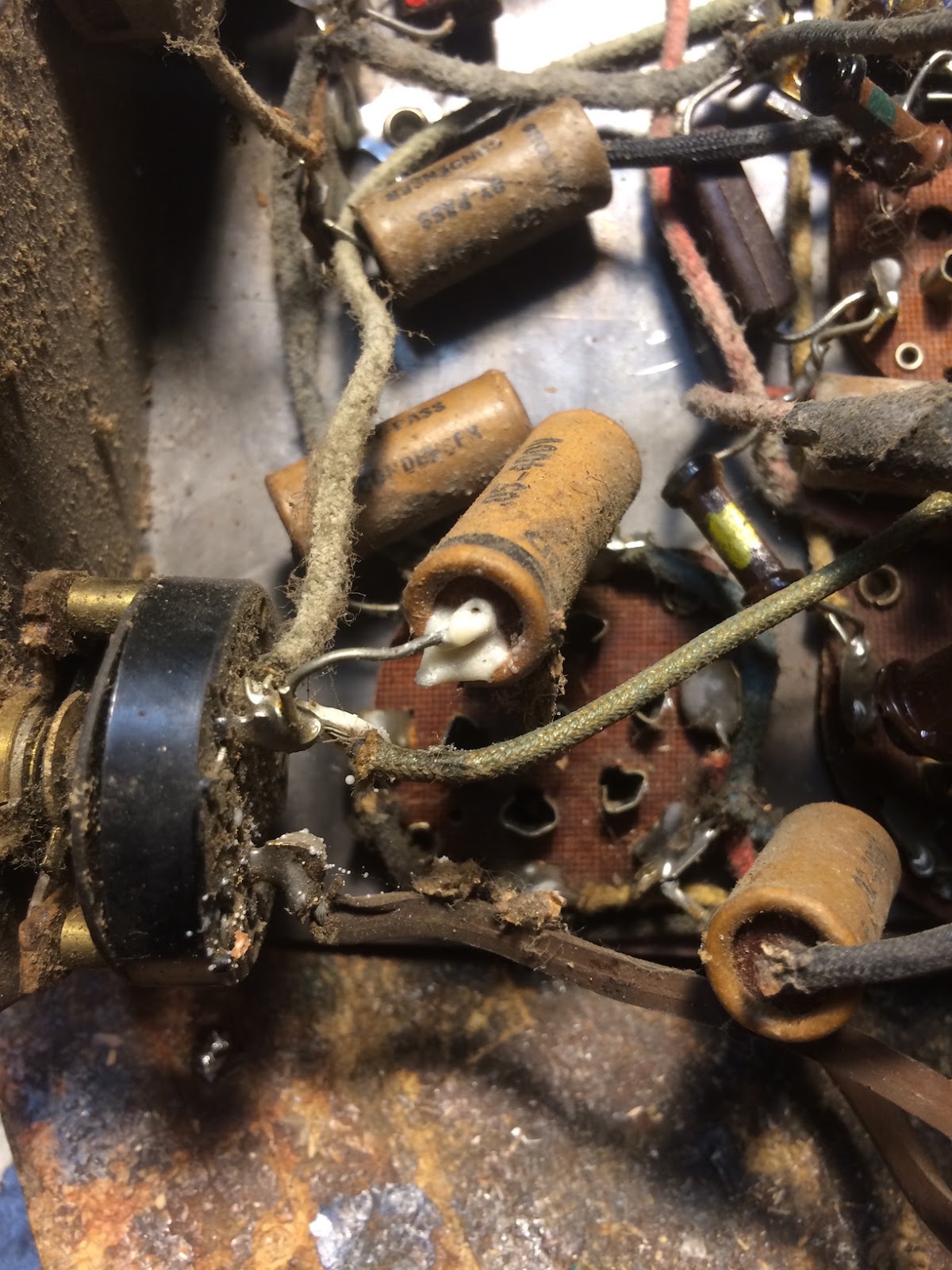 Never Stop Learning 1938 International Radio Model 735