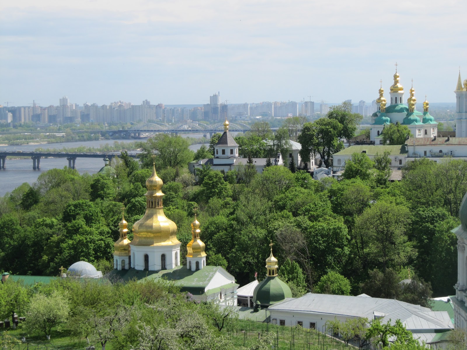 На месте киева был. Киево-Печерская Лавра купола. Днепр Киев Киево Печерская Лавра. Киево-Печерская Лавра колокольня. Лавра Киево-Печерская забор.