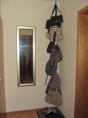 Kreativ oder Primitiv?: Taschenaufbewahrung