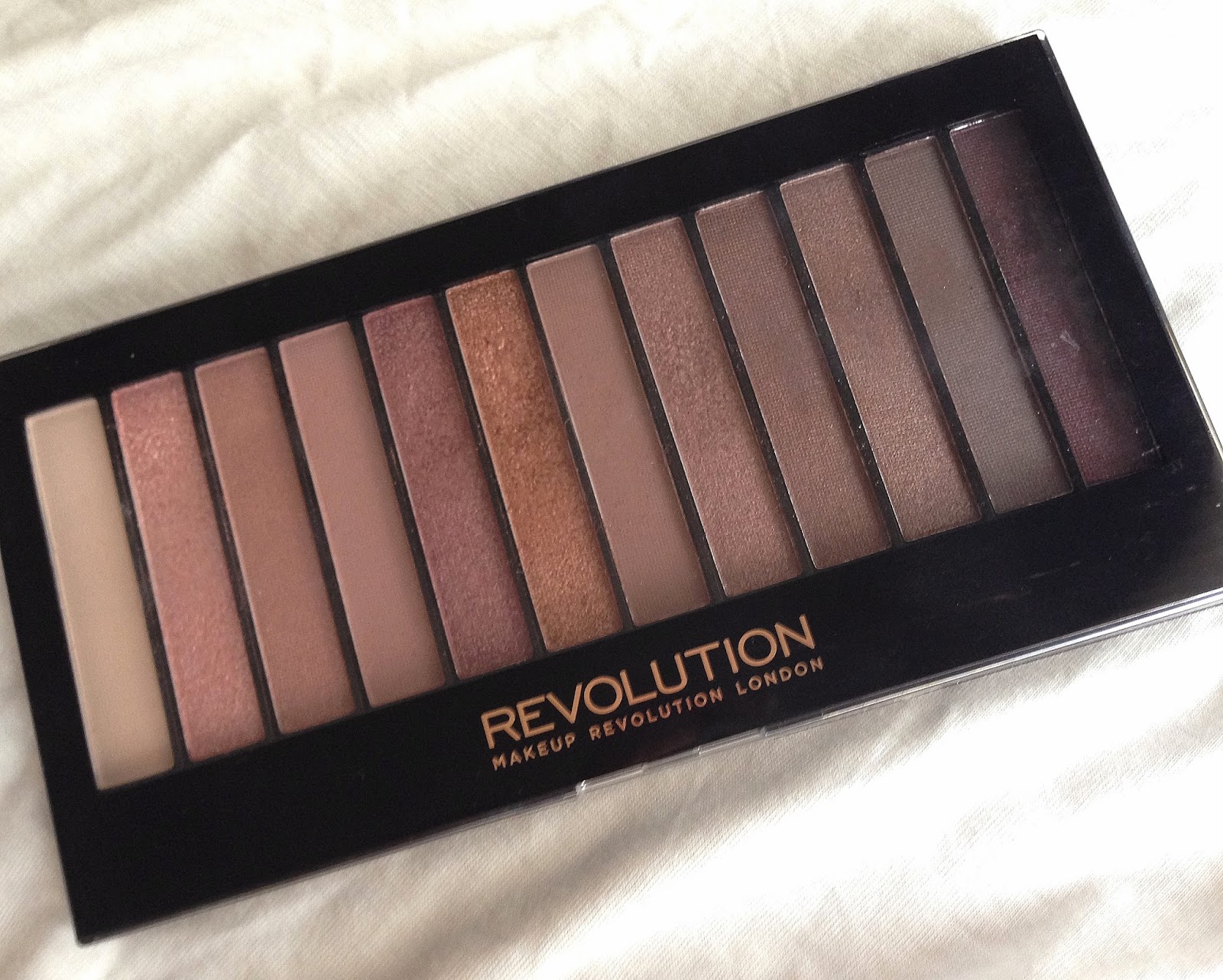 Makeup revolution iconic 3 review