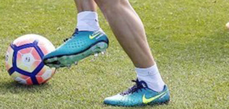 iniesta nike magista