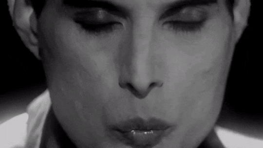 Фредди меркьюри 1988. Mother love freddie. Фредди меркьюри 1991 последние. Freddie mercury. Фредди меркьюри mother love.
