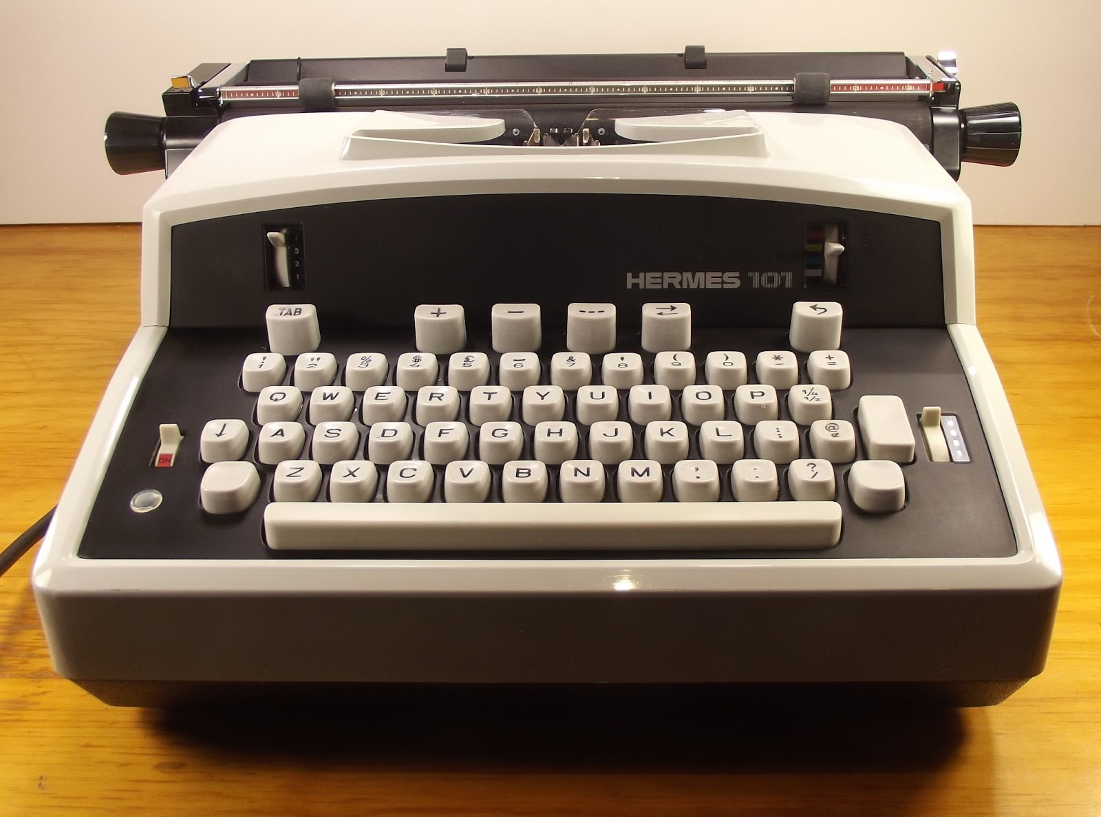 oz.Typewriter LatterDay Hermes Typewriters Machines, Brochures and