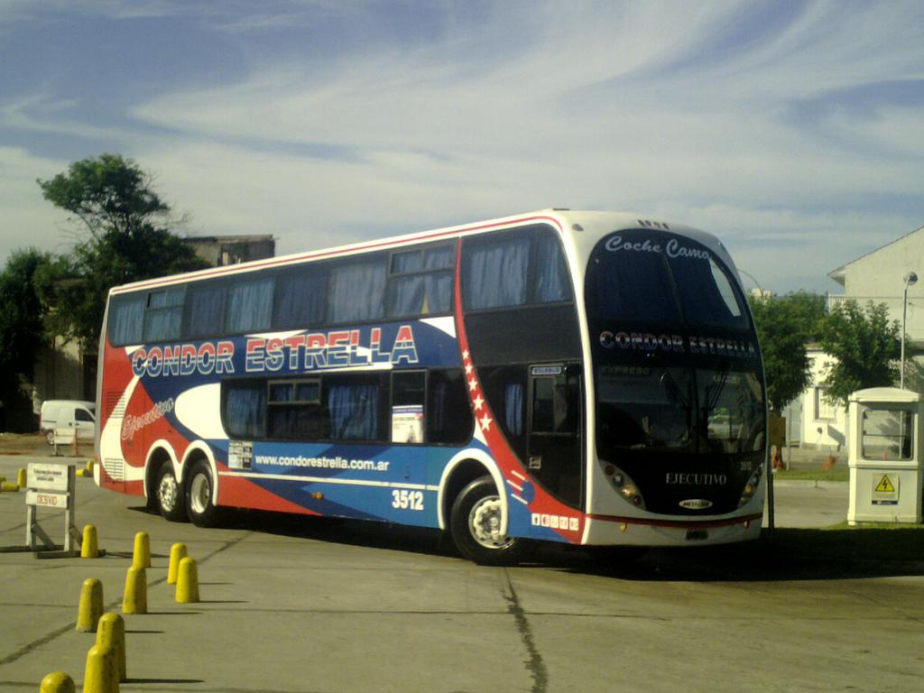 The Bondis 20 años con los buses de este Cóndor Estrella