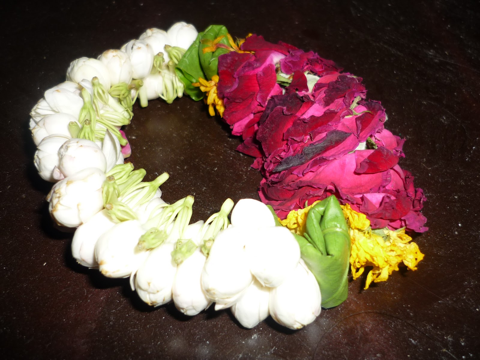 Joshpk Latest Pakistani Gajra Designs