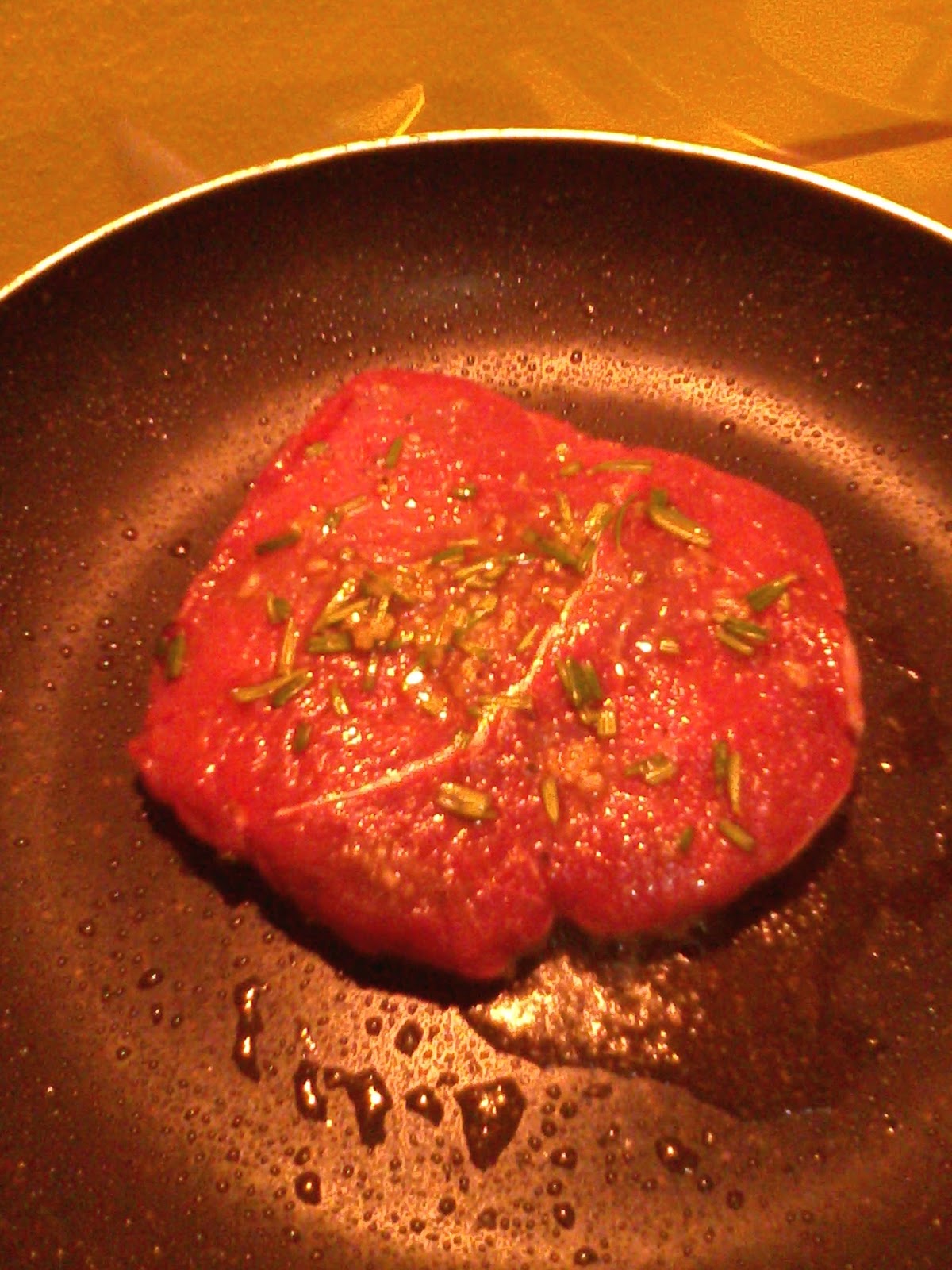 Tagliata in padella Ricetta ed ingredienti dei Foodblogger italiani Tagliata in padella Ricetta ed ingredienti dei Foodblogger italiani