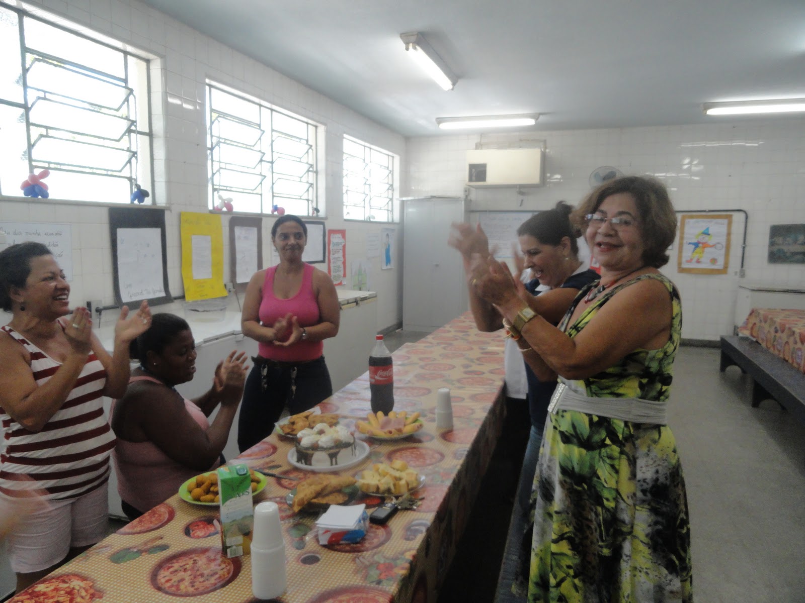 C. E. Professora Adélia Martins: Comemoração do aniversário de Maria ...