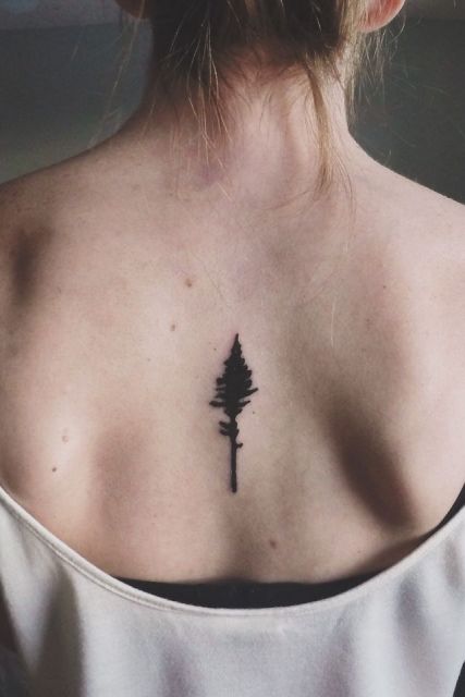 tatuagens femininas para as costas