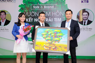 Quà tặng Tranh Vườn tâm hồn cho diễn giả