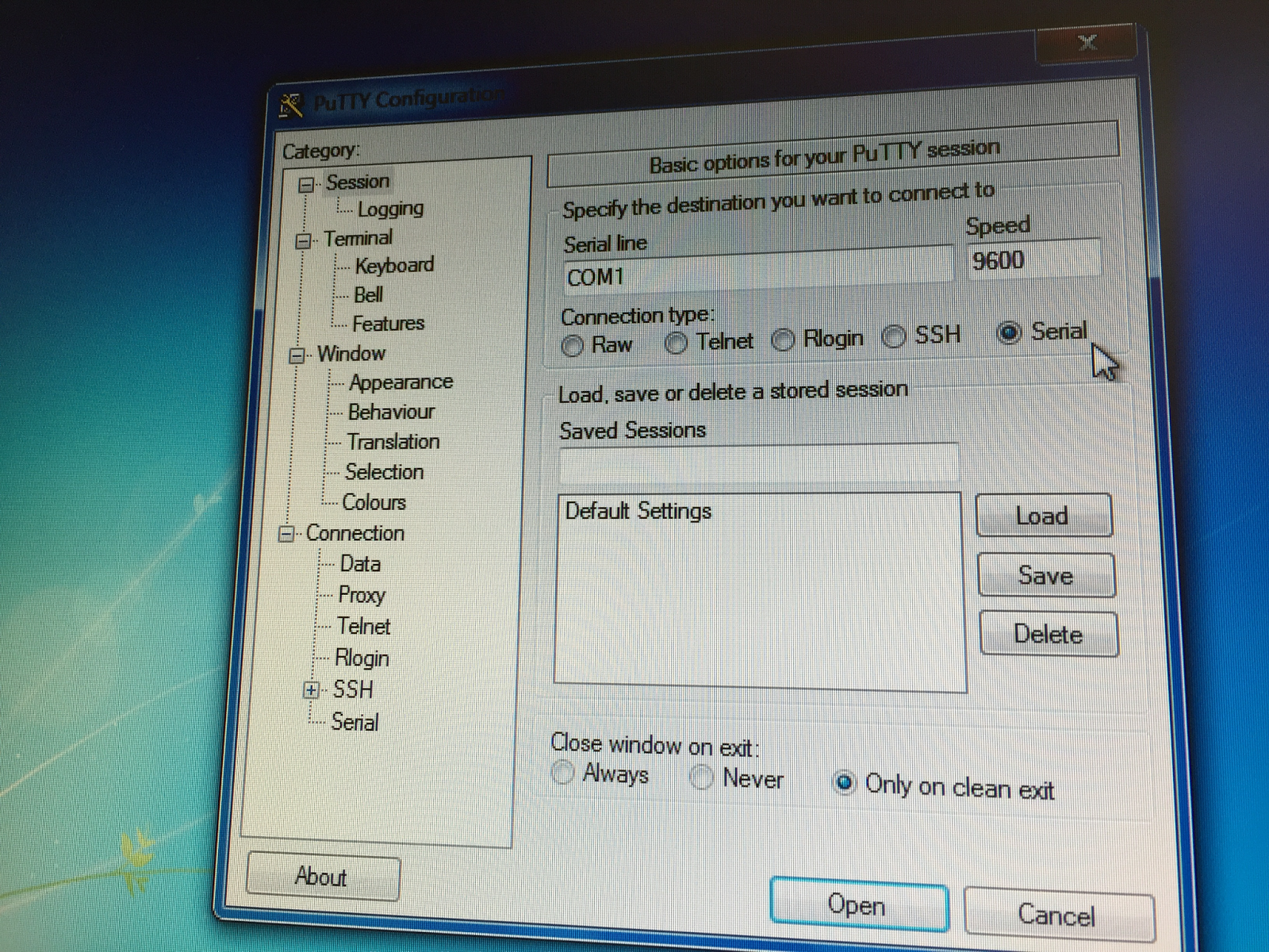 javier COMO CONFIGURAR EN UN RoUTER CISCO EL NOMBRE Y LA IP ATRAVES