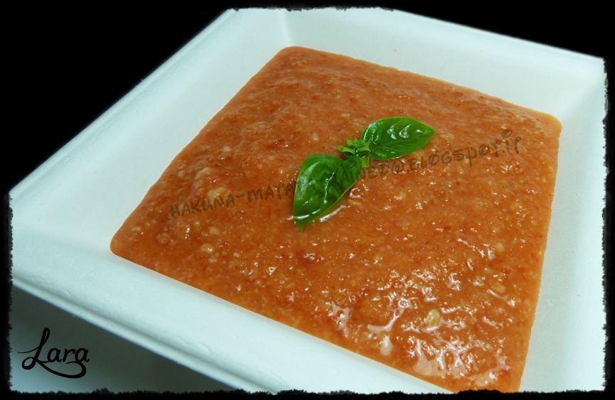 http://cucinaconlara.blogspot.it/2014/07/gazpacho.html