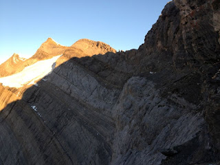Der zweite Kessel; ganz links der Gipfel des Bifertenstocks