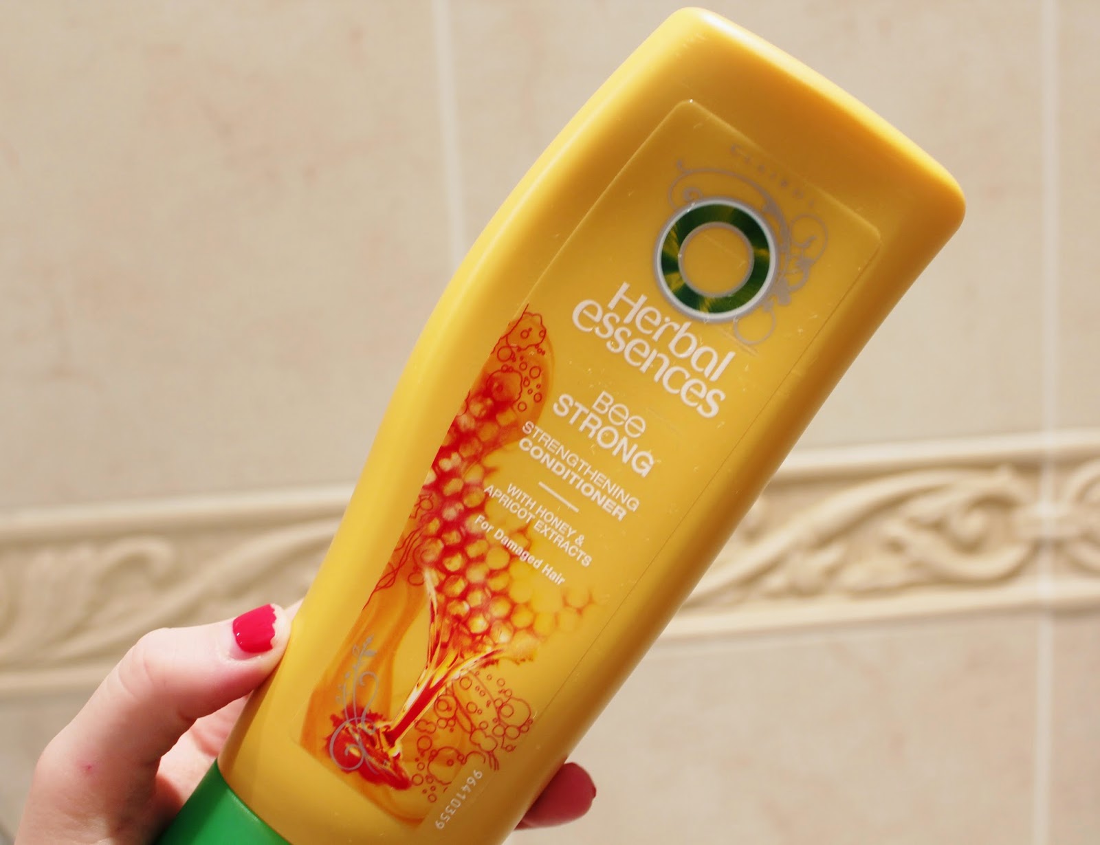 herbal-essences-bee-strong-shampoo-conditioner-the-ash-edit