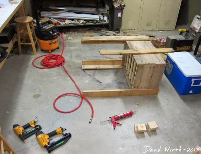 free wood cooler stand, wood pallets