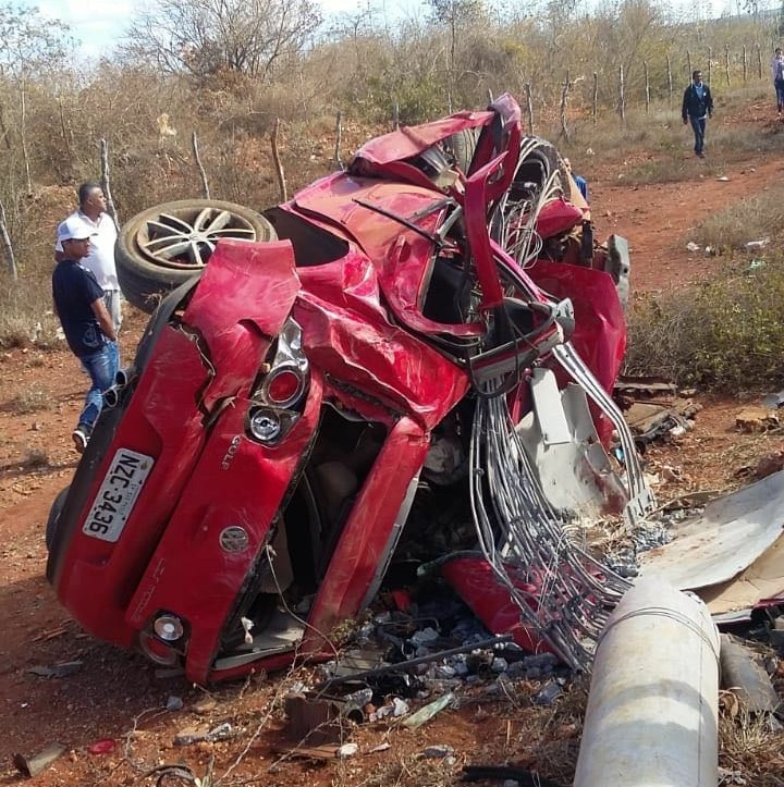 Grave acidente deixa jovem morta e feridos em Mulungu do Morro
