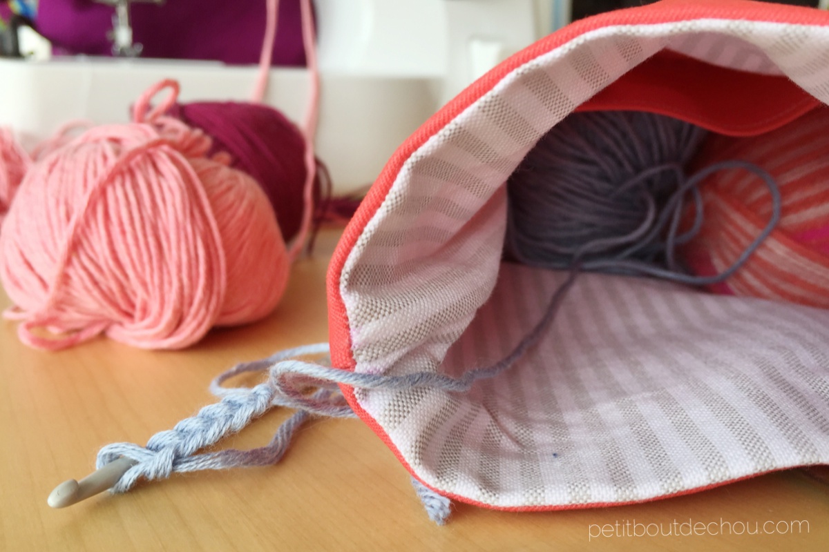 Yarn Holder Knitting Storage Ball of Wool Bag Cream Sewing Notions Pattern 