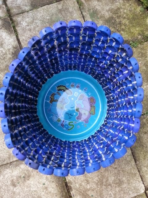 Cara Membuat Keranjang Sampah dari Tutup Botol | Jendela Ilmu