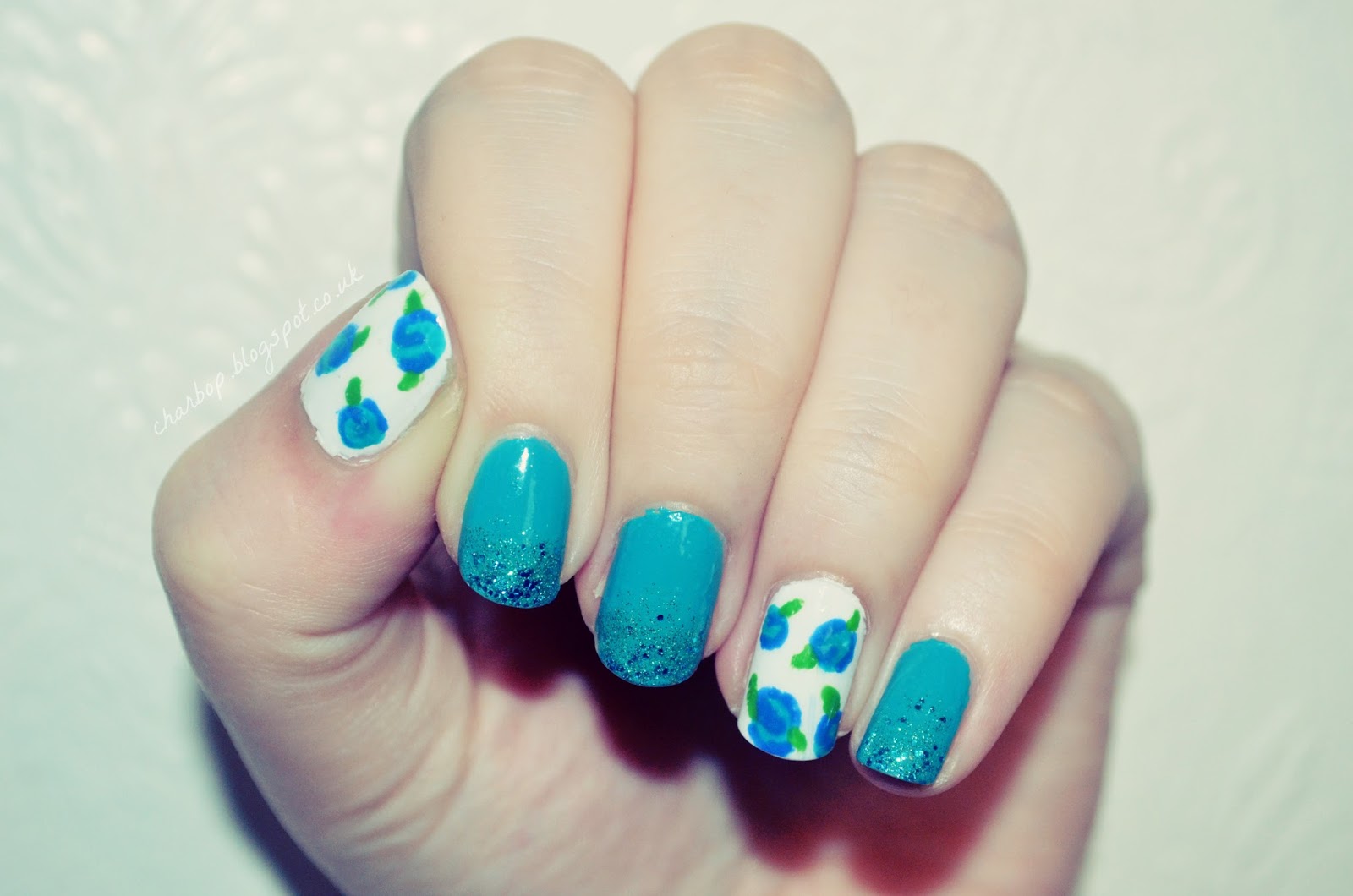 Where is my mind? Roses Are Blue... Vintage Rose Nail Art Part 1