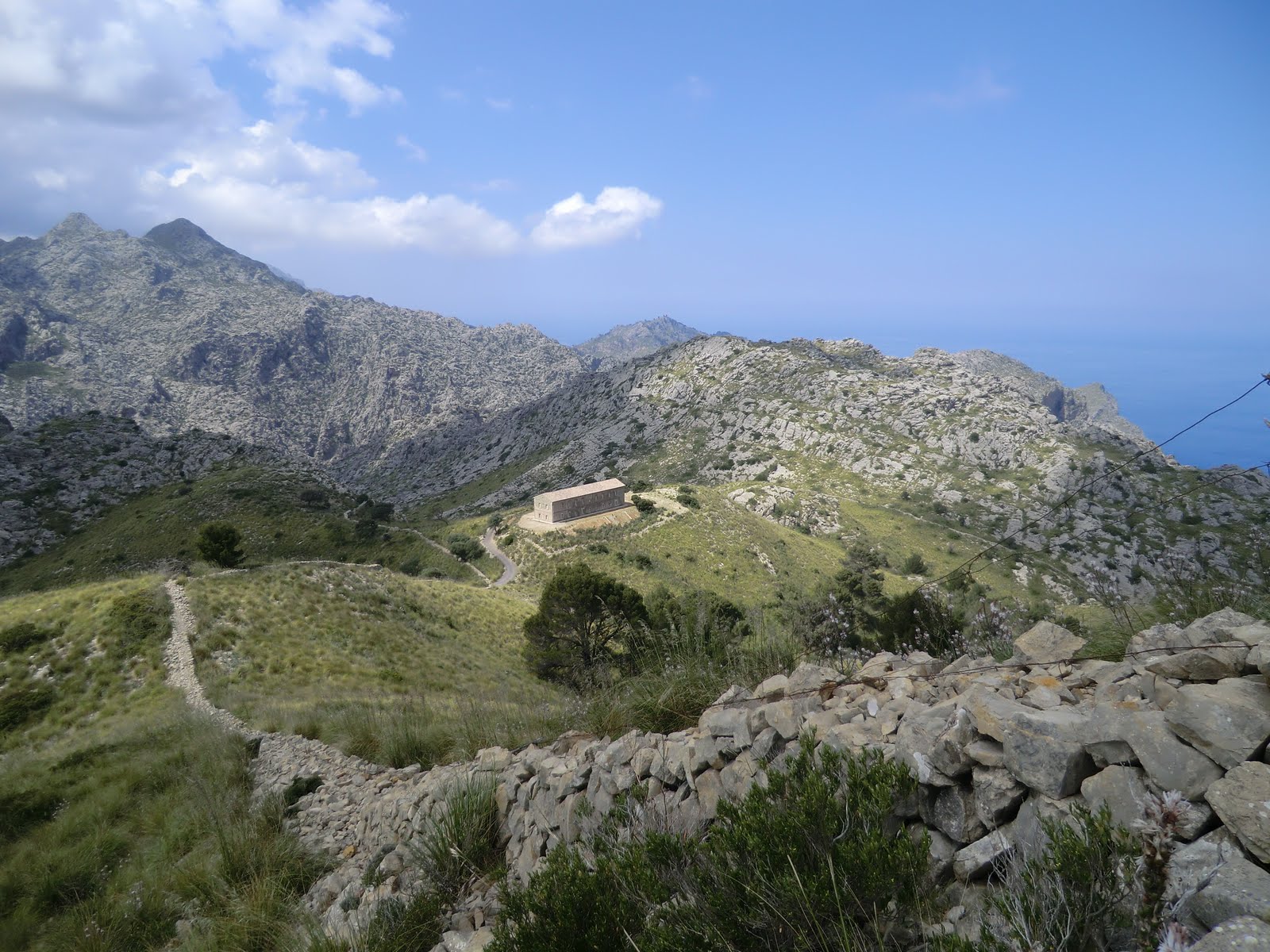 La PEÑA: Puig Roig (1.003 m.) - Roca Roja (843 m.)
