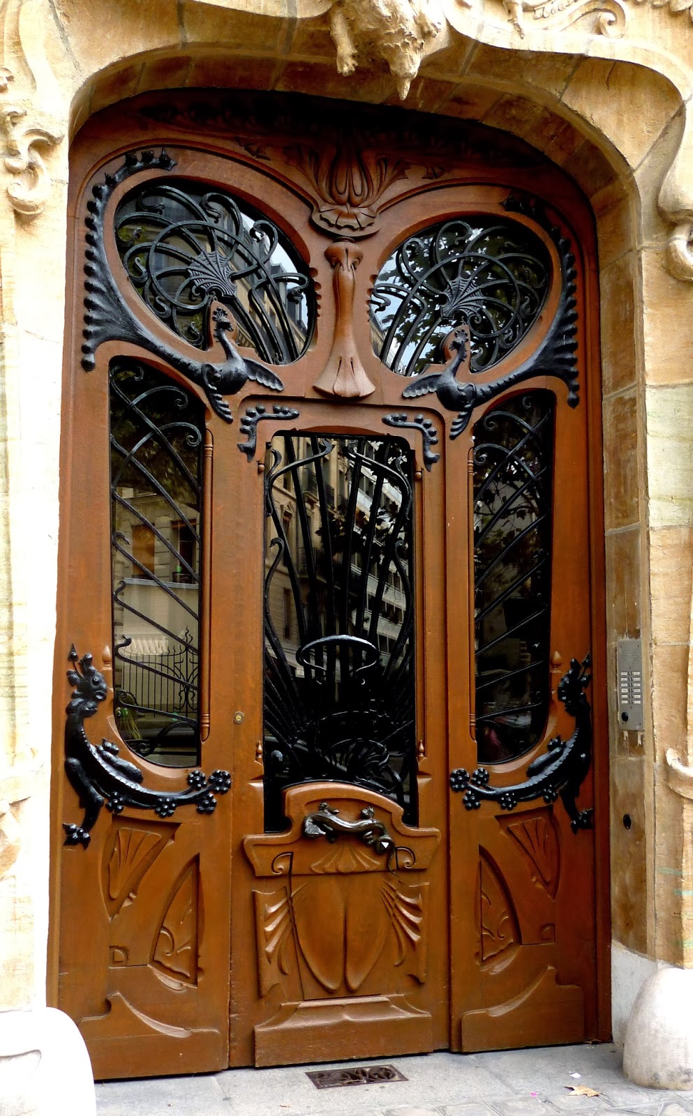 Dr Tony Shaw Immeuble Lavirotte In The 7th Arrondissement Paris