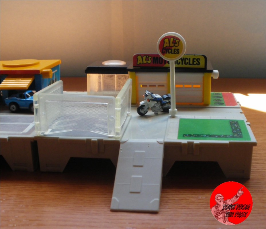 Toys from the Past 62 MICRO MACHINES TRAVEL CITY PLAYSETS BODY