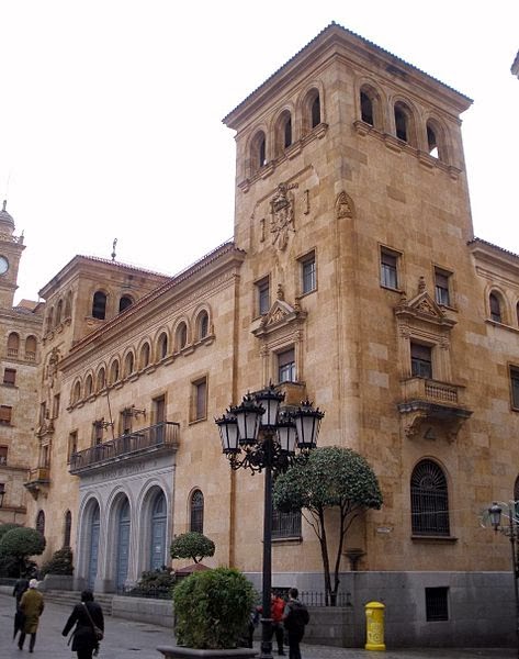 Sede del Banco de España en Salamanca. Créditos bancarios para la financiación de estudios universitarios. La educación tenía un precio