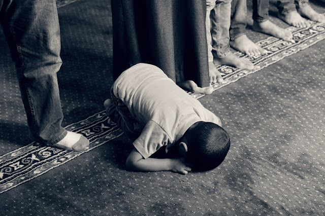 Imam lupa rakaat kemudian ulang semula Solat Zohor berjemaah sekali lagi