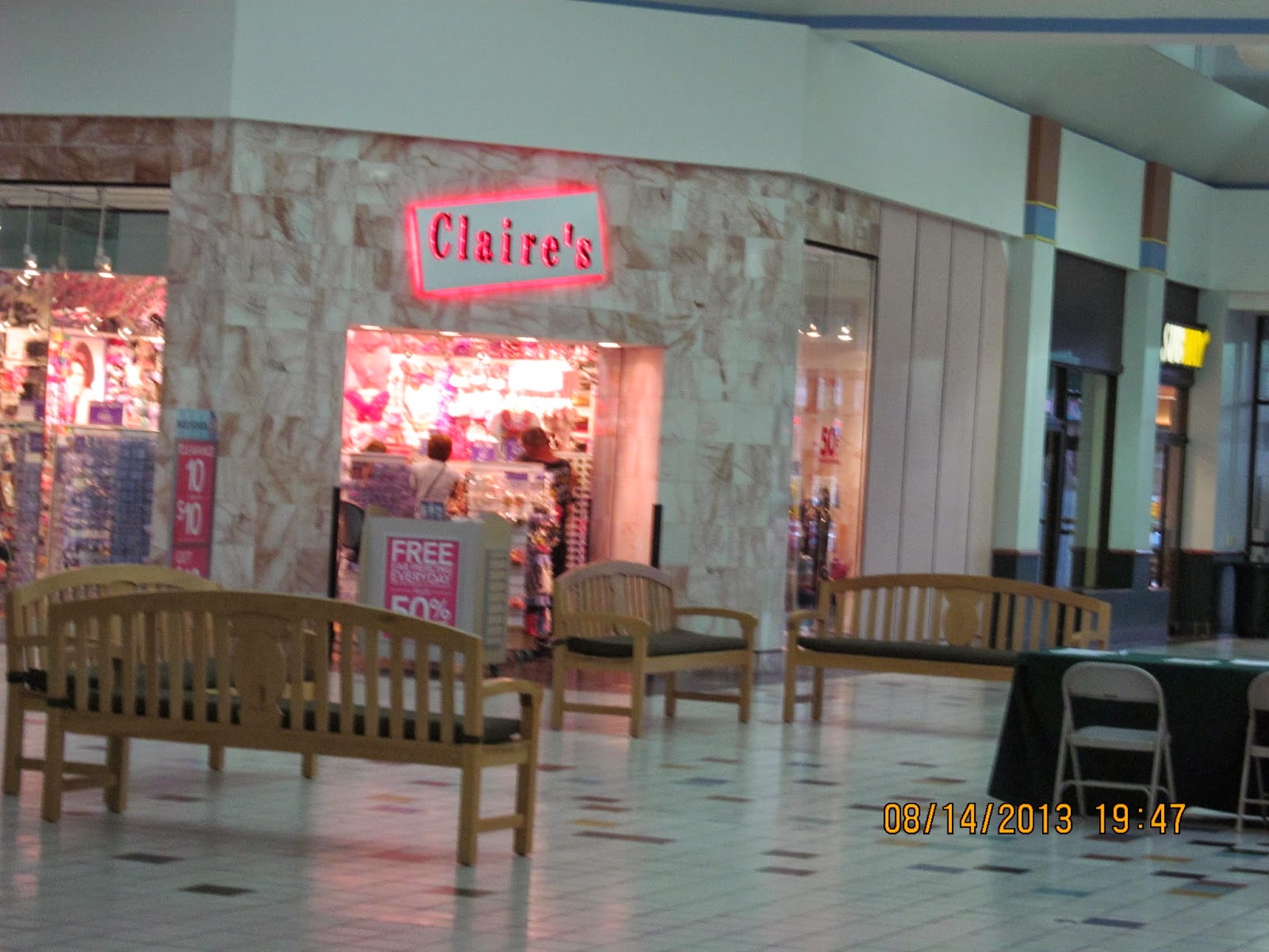 Trip to the Mall Times Square Mall (Mount Vernon, IL)