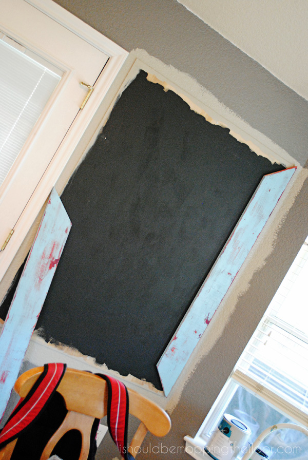 DIY Chalkboard Backpack Station | i should be mopping the floor