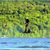 Канадец прелетя 276 метра с хувърборд (видео)