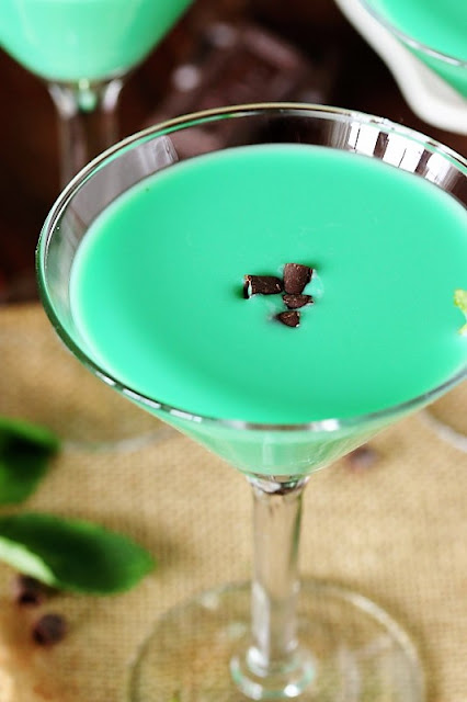 How to Make a Grasshopper Cocktail image