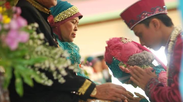 Inilah Surat Untukmu, yang Kelak Akan Menyampaikan Janji Kepada Ayahku