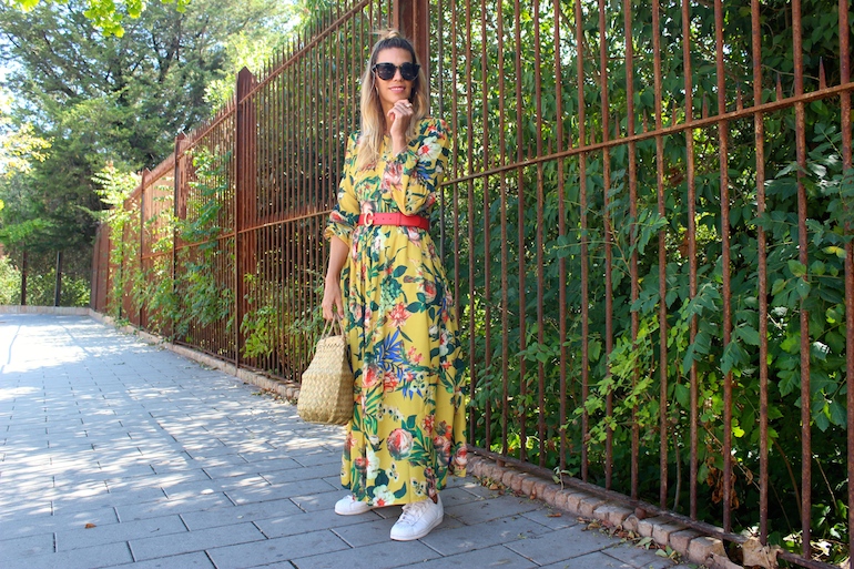 Miss trendy Barcelona: Vestido amarillo con flores