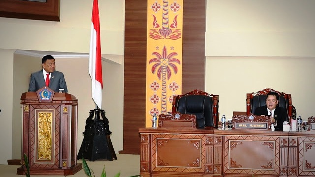 Usai Dibahas, DPRD Sulut Paripurnakan Penyerahan Keputusan LKPJ Gubernur TA 2017
