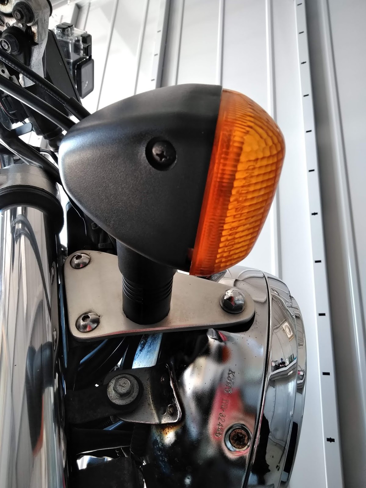 じ*ん様 イナズマ400 タンクエンブレム　2個セット クローム じ*ん様 イナズマ400 タンクエンブレム 2個セット クローム