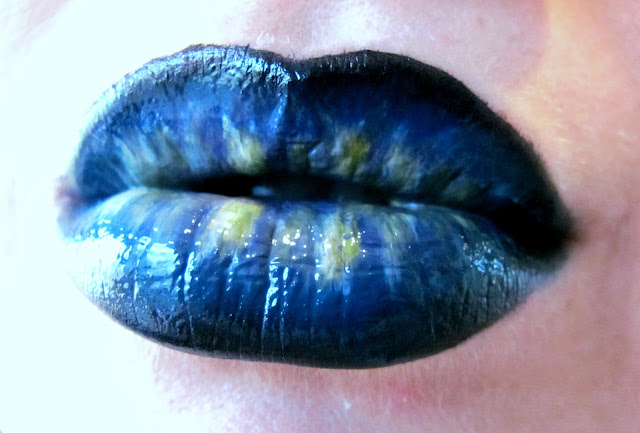 Hot Dark Blue Lip Makeup