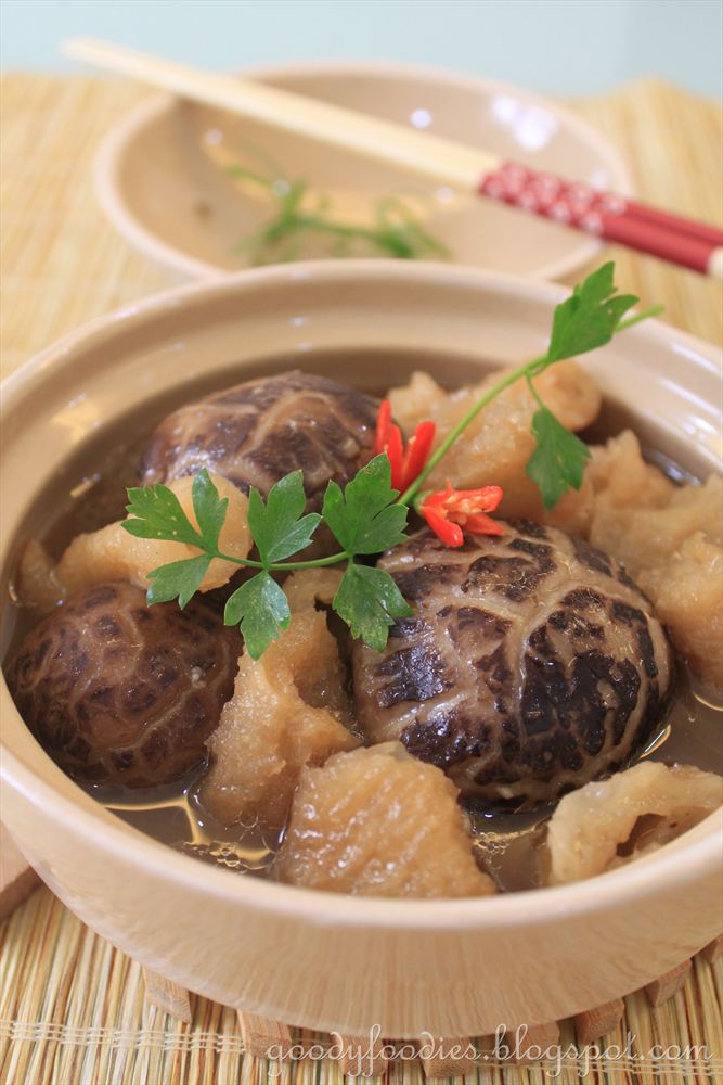 GoodyFoodies Recipe Fish Maw with Mushrooms Stew