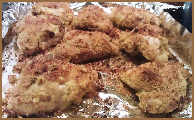 Panko & Nutritional Yeast Crusted Oven-Baked Chicken Thighs | www.therisingspoon.com