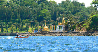 Kawthaung harborfront and shrines