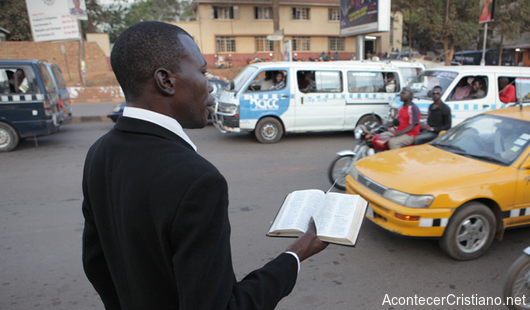 Cristiano perseguido en Uganda continuará predicando